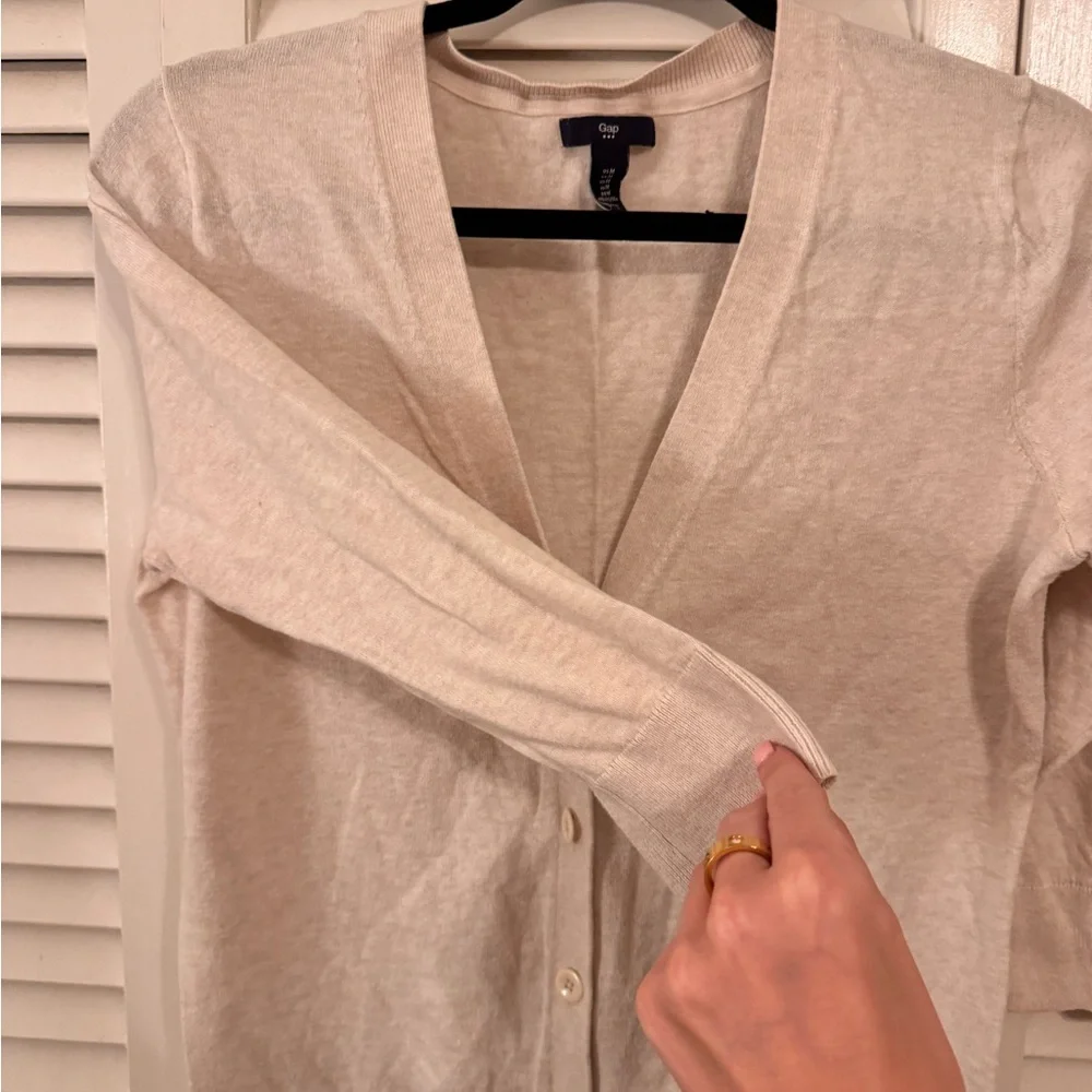 GAP Cream Cardigan Sweater - Picture 3 of 3